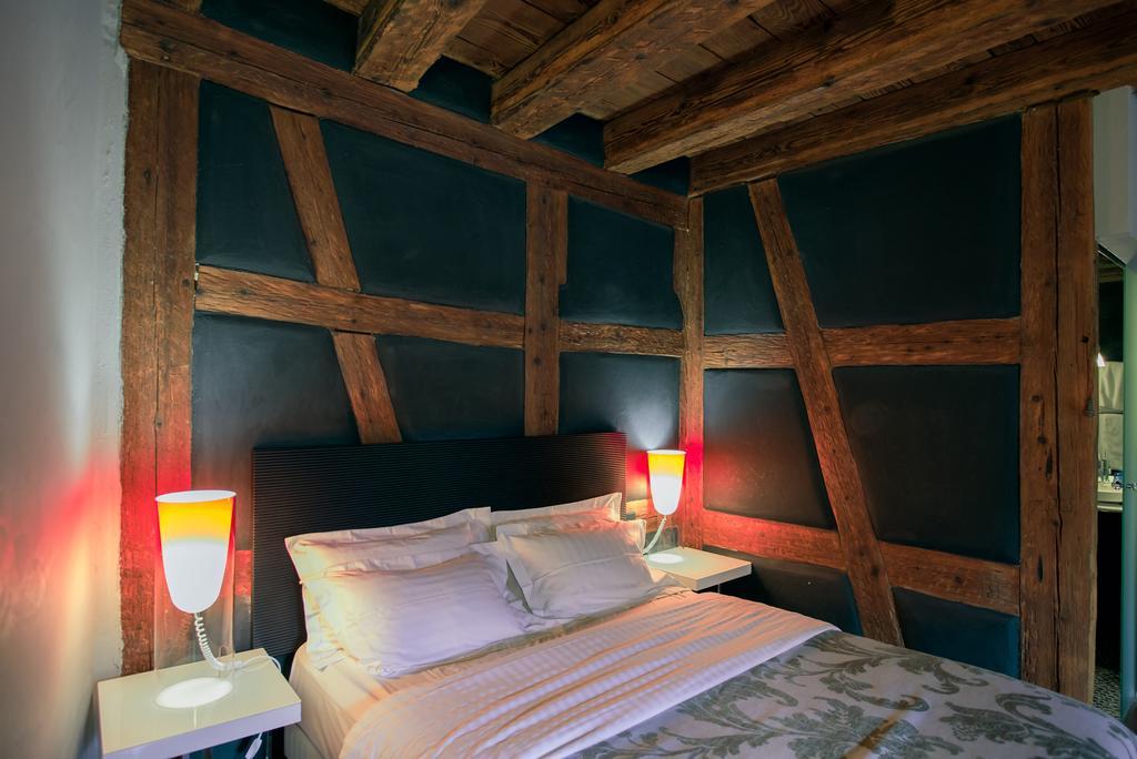 Le B. Suites, Chambres & Restaurant Рикевир Экстерьер фото