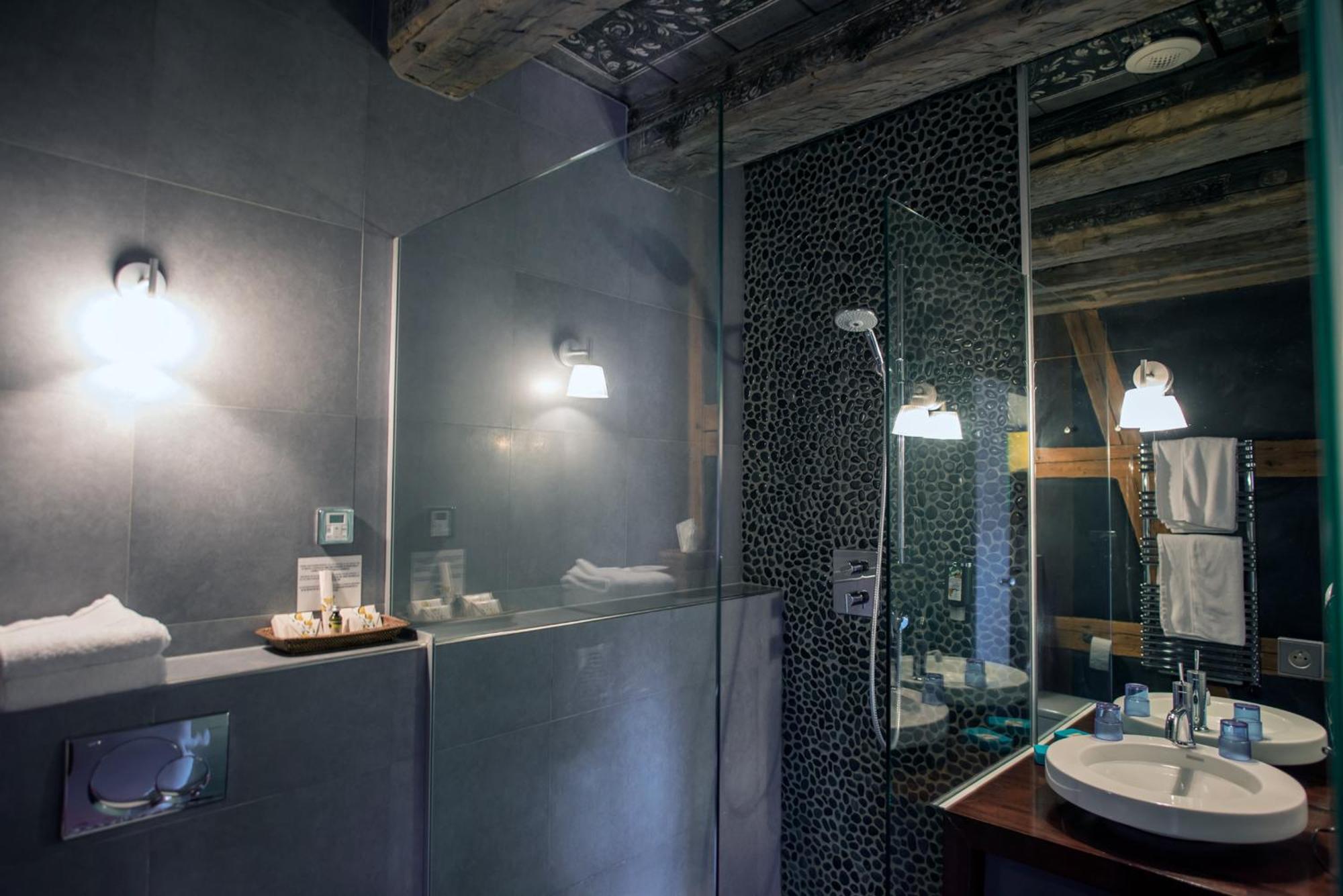 Le B. Suites, Chambres & Restaurant Рикевир Экстерьер фото