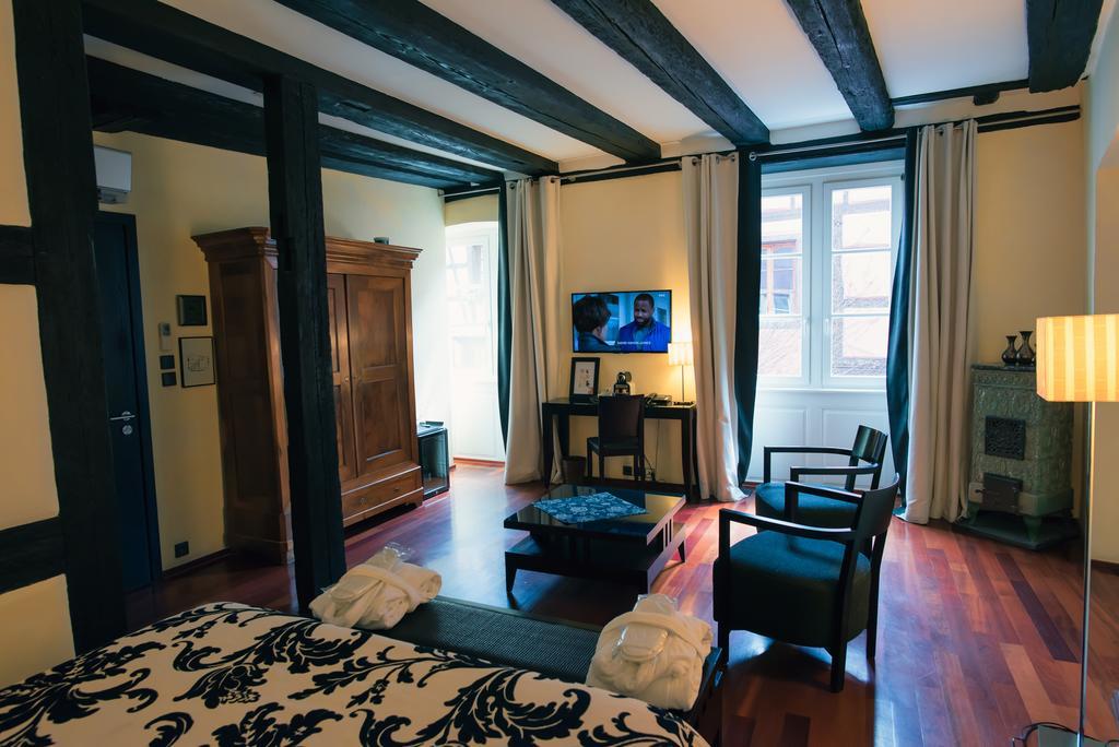 Le B. Suites, Chambres & Restaurant Рикевир Экстерьер фото