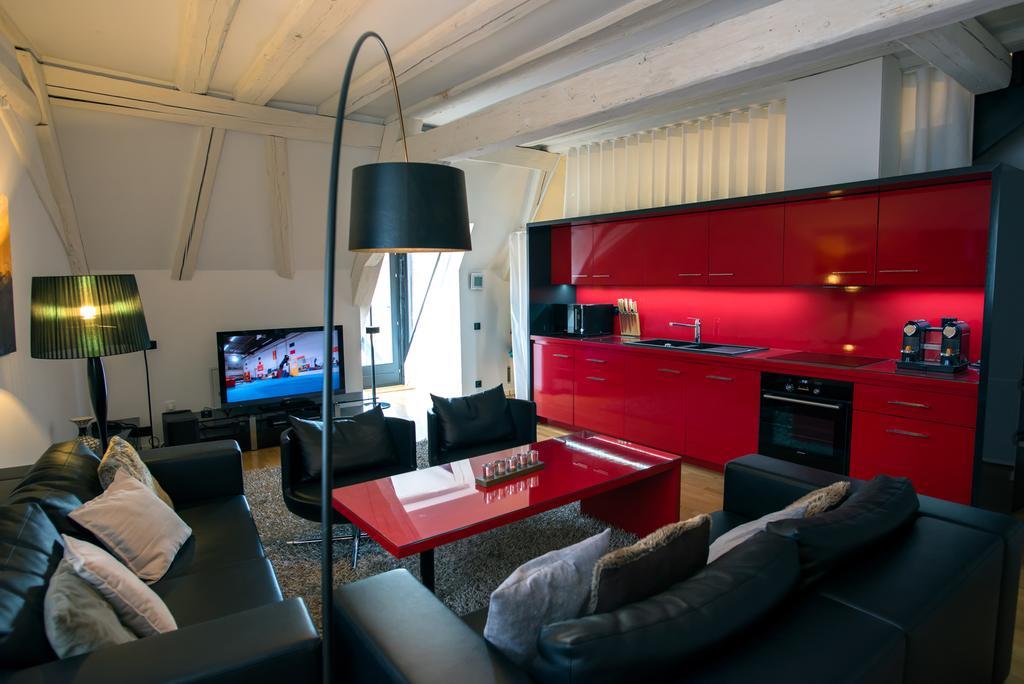 Le B. Suites, Chambres & Restaurant Рикевир Экстерьер фото
