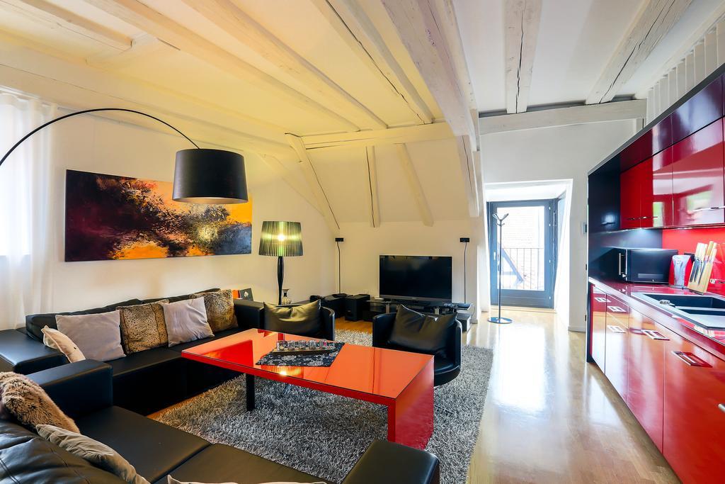 Le B. Suites, Chambres & Restaurant Рикевир Экстерьер фото